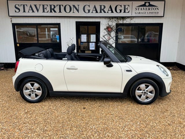 Mini Convertible 1.5 Cooper Classic Convertible E RV69NLL White #5