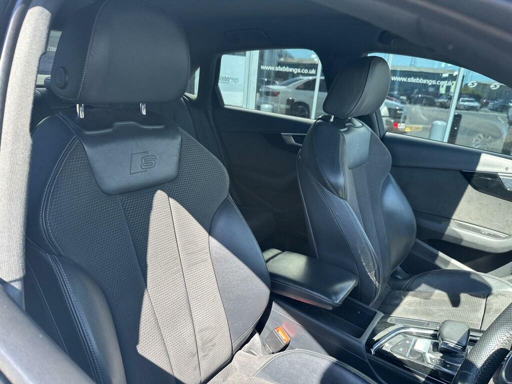 Audi A4 2.0 Tdi 35 Black Edition S Tronic Euro 6 Ss WM69KOJ #2