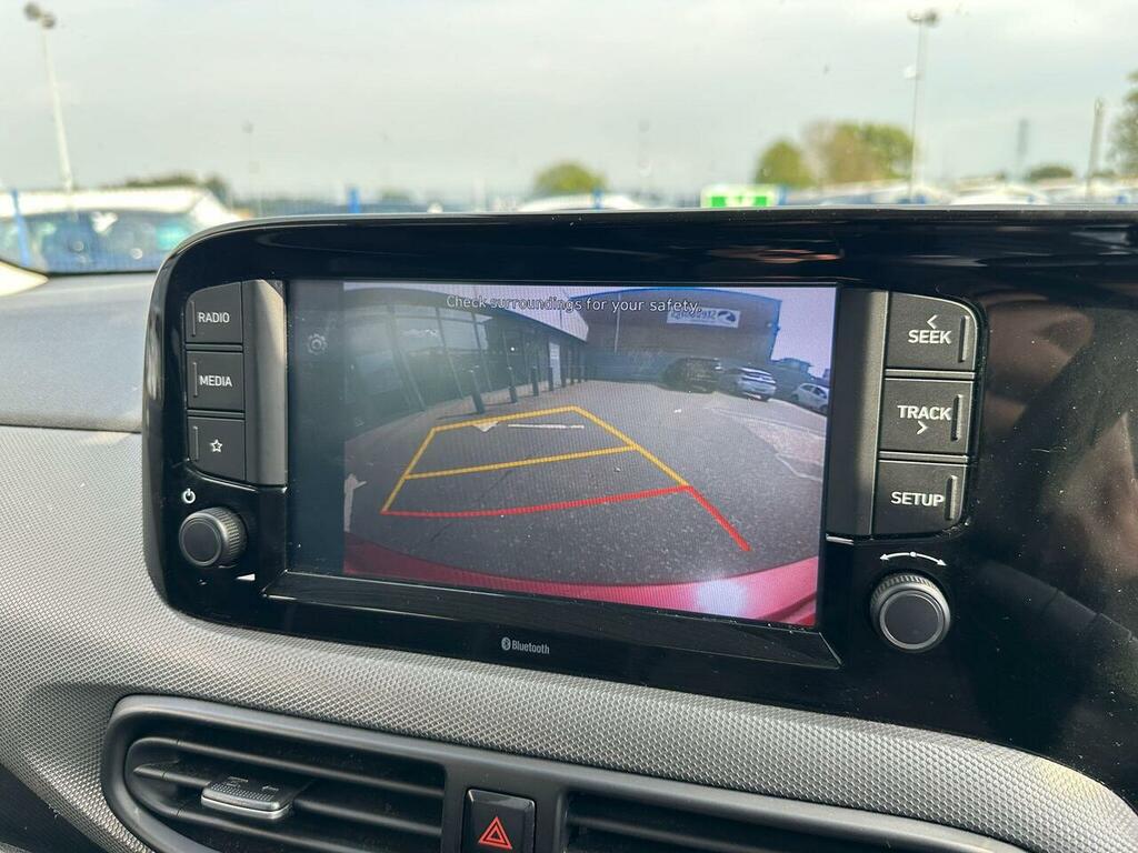 Hyundai I10 1.0 Se Connect Euro 6 Ss EJ22BYV Red #3