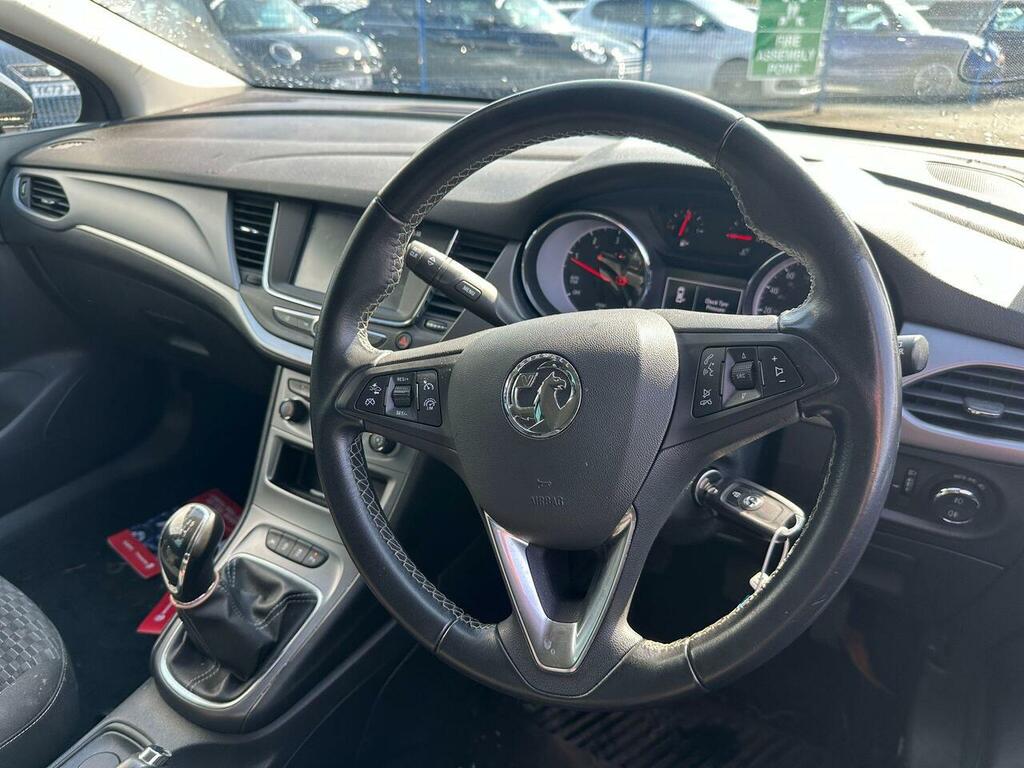 Vauxhall Astra 1.6 Cdti Ecotec Blueinjection Tech Line Nav Sports