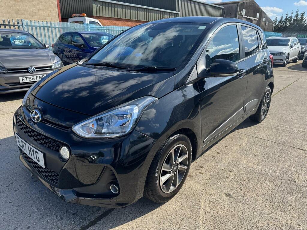 Hyundai I10 Hatchback 1.2 Premium Euro 6 201717 EJ17HYG Black #3