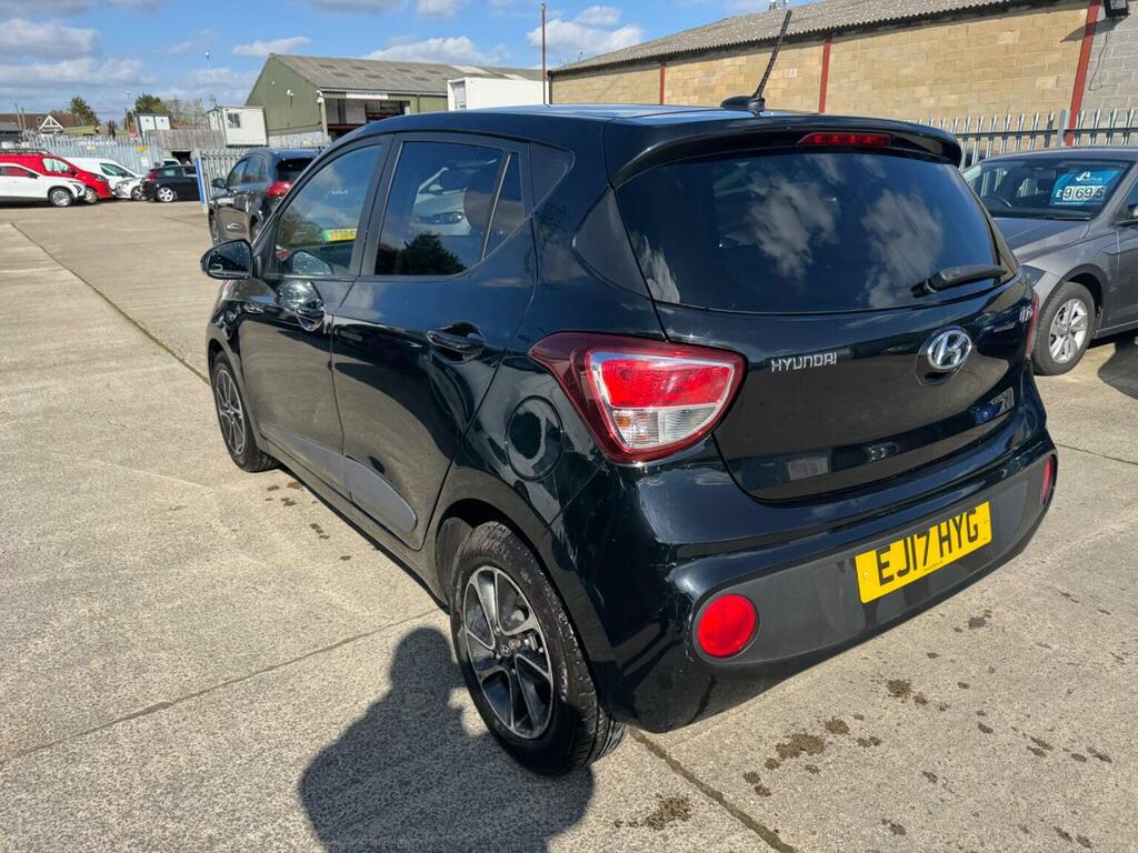 Hyundai I10 Hatchback 1.2 Premium Euro 6 201717 EJ17HYG Black #4