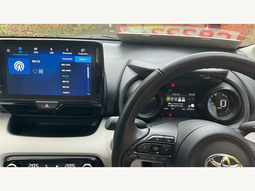 Toyota Yaris 1.5 Vvt-h Excel E-cvt Euro 6 Ss VN73AHD White #6