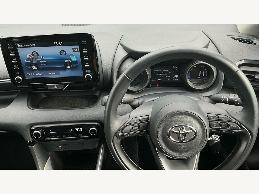 Toyota Yaris 1.5 Vvt-h Design E-cvt Euro 6 Ss VE73LYJ White #5