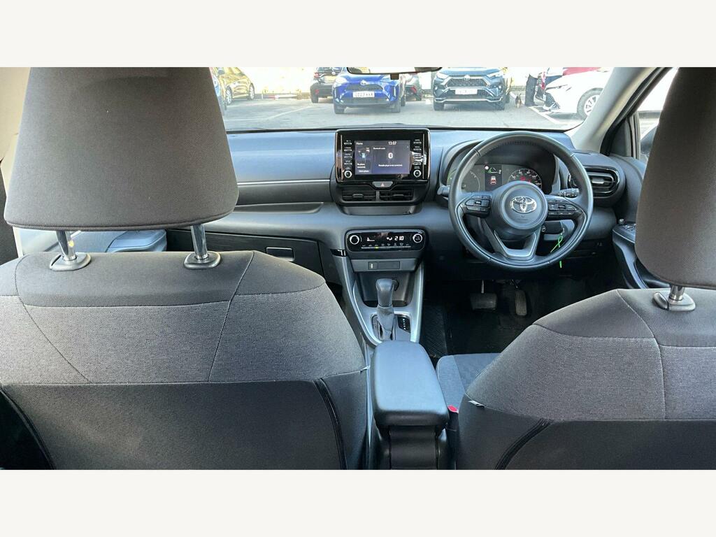 Toyota Yaris 1.5 Vvt-h Icon Hatchback Hybrid E-cvt E GL73UFV White #5