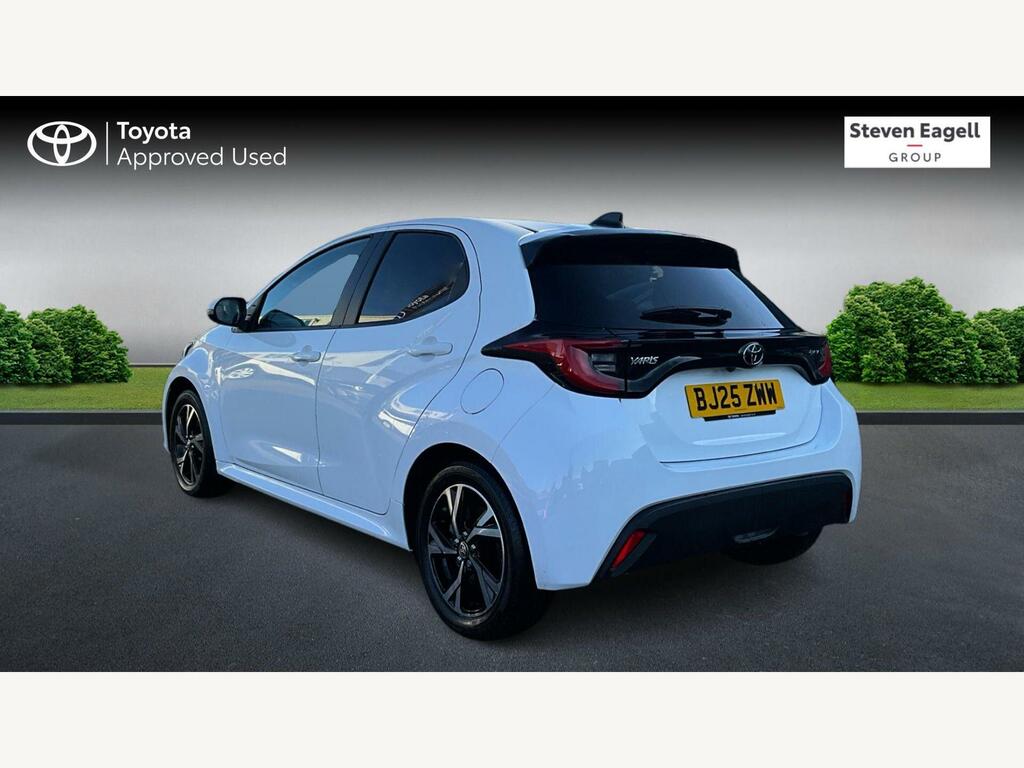 Toyota Yaris 1.5 Vvt-h Design E-cvt Euro 6 Ss BJ25ZWW White #4