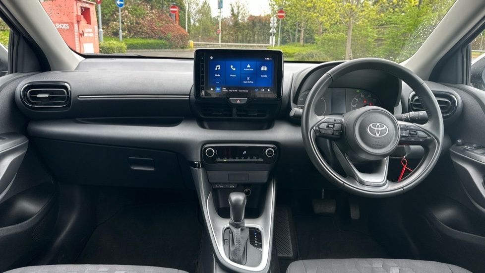 Toyota Yaris 1.5 Vvt-h Icon Hatchback Hybrid E-cvt E LO24YXZ White #6