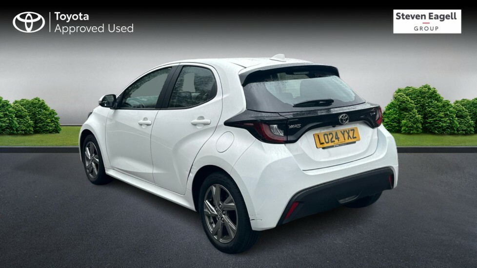 Toyota Yaris 1.5 Vvt-h Icon Hatchback Hybrid E-cvt E LO24YXZ White #4