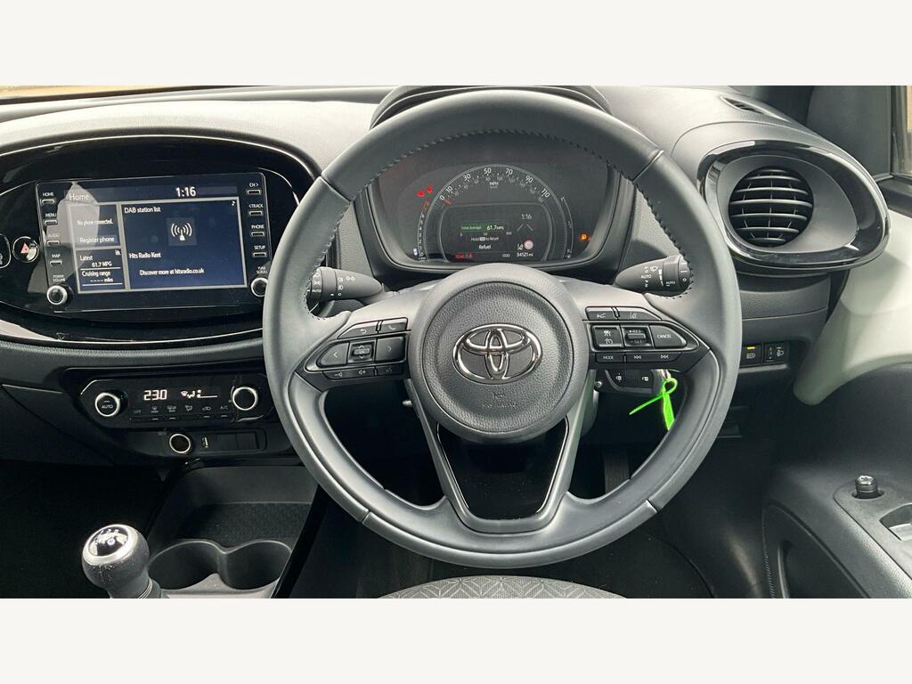 Toyota Aygo X 1.0 Vvt-i Edge Hatchback Euro 6 GK73HDO White #6