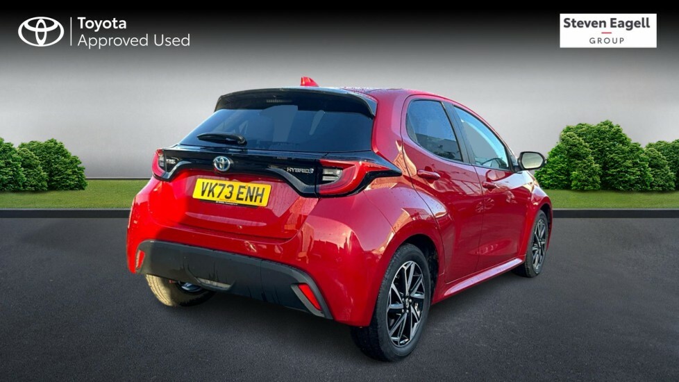 Toyota Yaris 1.5 Vvt-h Design E-cvt Euro 6 Ss VK73ENH Red #2