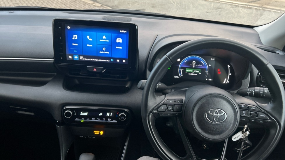 Toyota Yaris 1.5 Vvt-h Design E-cvt Euro 6 Ss VK74JNL Blue #5