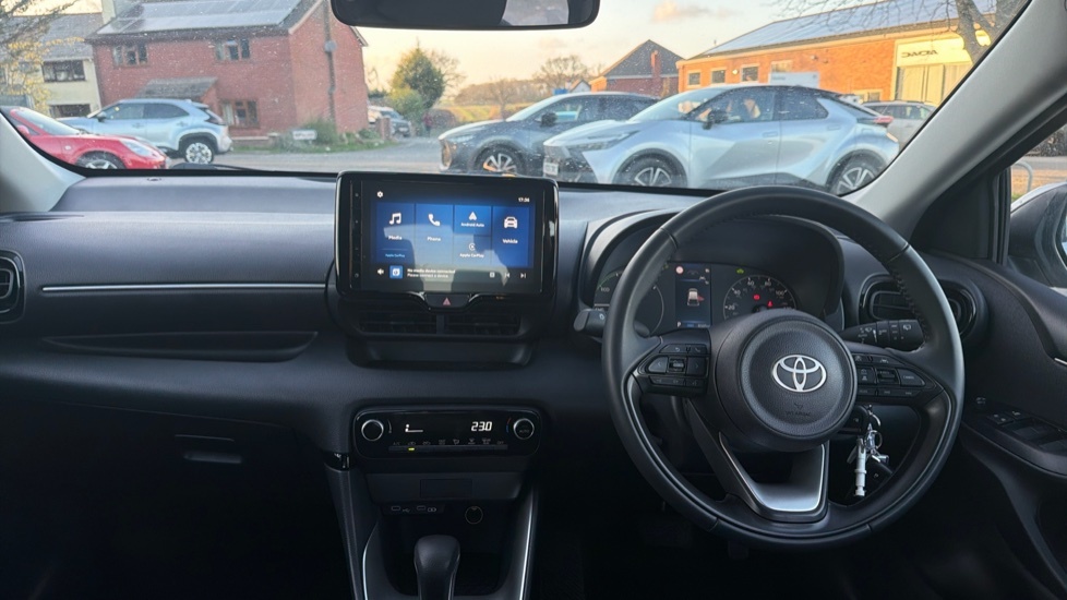 Toyota Yaris 1.5 Vvt-h Icon E-cvt Euro 6 Ss VN24XYU Silver #5