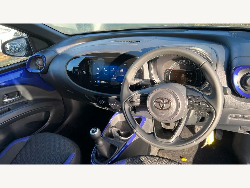 Toyota Aygo X 1.0 Vvt-i Edge Euro 6 Ss VO75WCE Blue #5