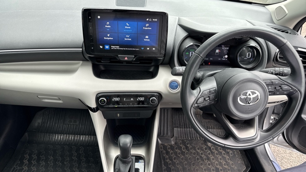 Toyota Yaris 1.5 Vvt-h Excel Hatchback Hybrid E-cvt EA72OZB Silver #6