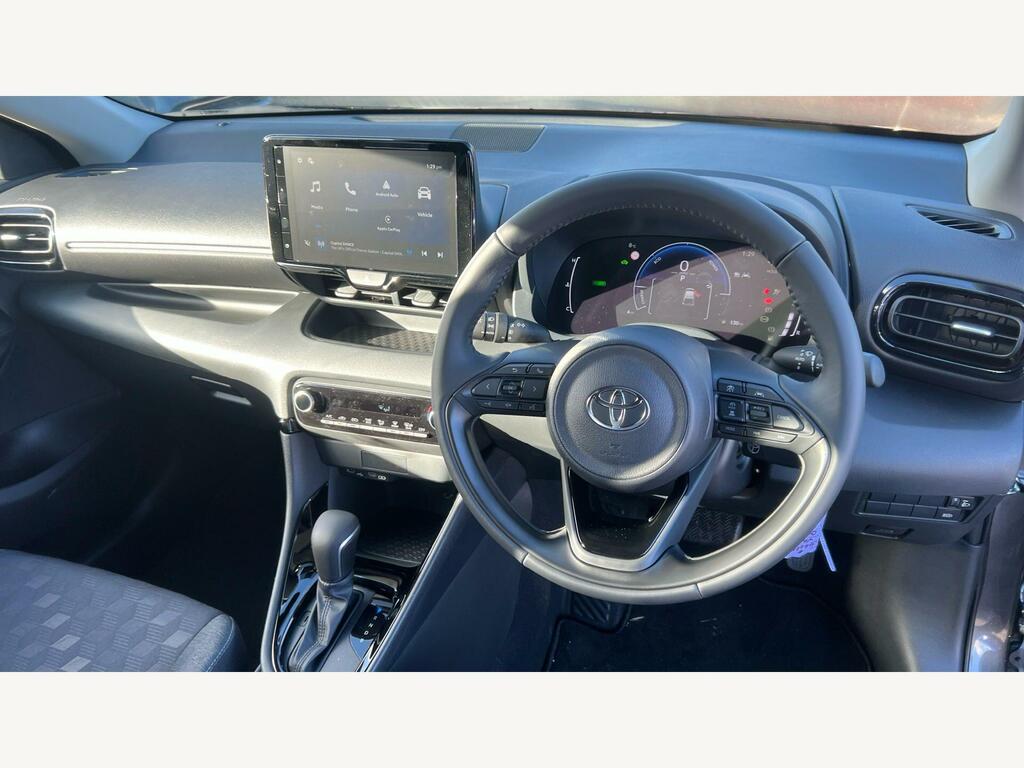 Toyota Yaris 1.5 Vvt-h Design E-cvt Euro 6 Ss KS75ULZ #5