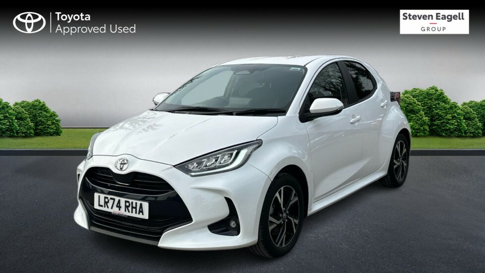 Toyota Yaris 1.5 Vvt-h Design E-cvt Euro 6 Ss LR74RHA White #3