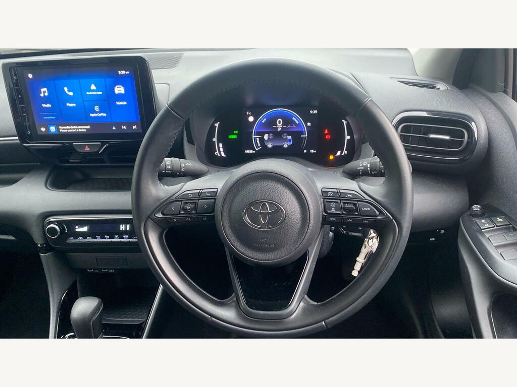 Toyota Yaris 1.5 Vvt-h Design E-cvt Euro 6 Ss AV24VVH Red #6