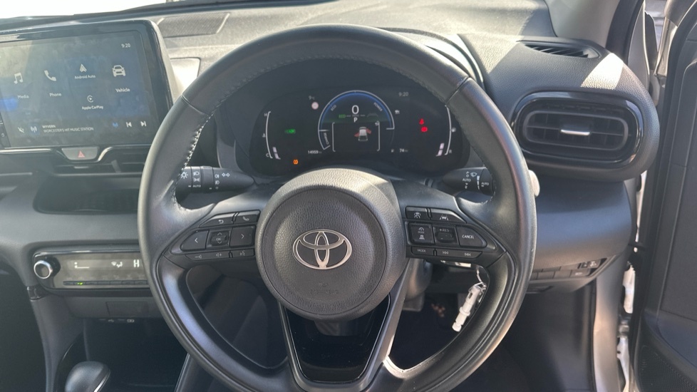 Toyota Yaris 1.5 Vvt-h Design E-cvt Euro 6 Ss VE24LTF Silver #6
