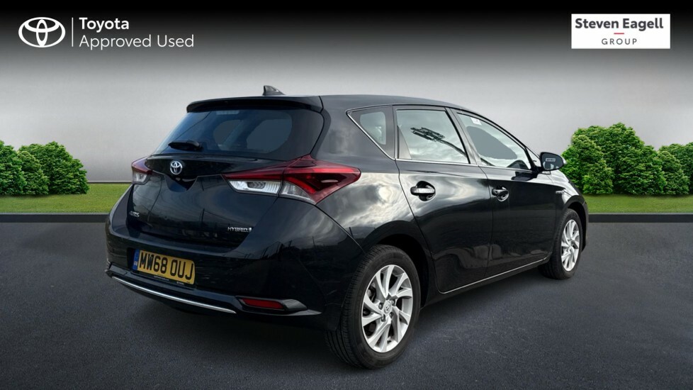 Toyota Auris 1.8 Vvt-h Icon Tech Cvt Euro 6 Ss Black #2
