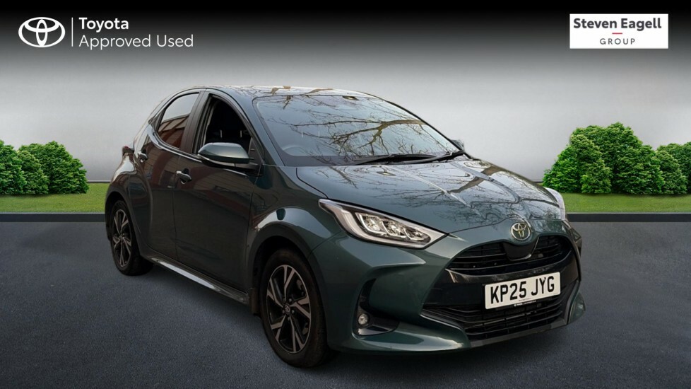 Toyota Yaris 1.5 Vvt-h Design Hatchback Hybrid E-cvt Green