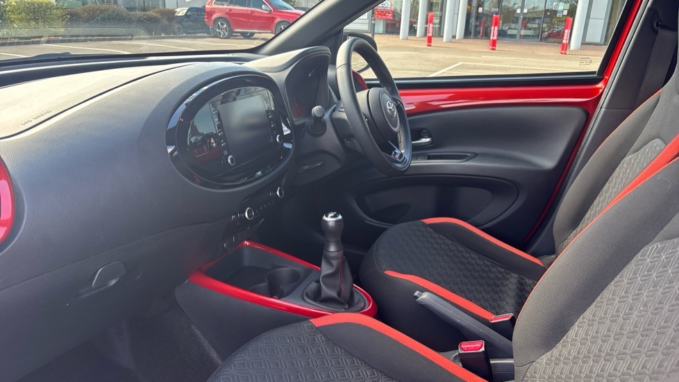 Toyota Aygo X 1.0 Vvt-i Edge Euro 6 Ss BK73XOY Red #5