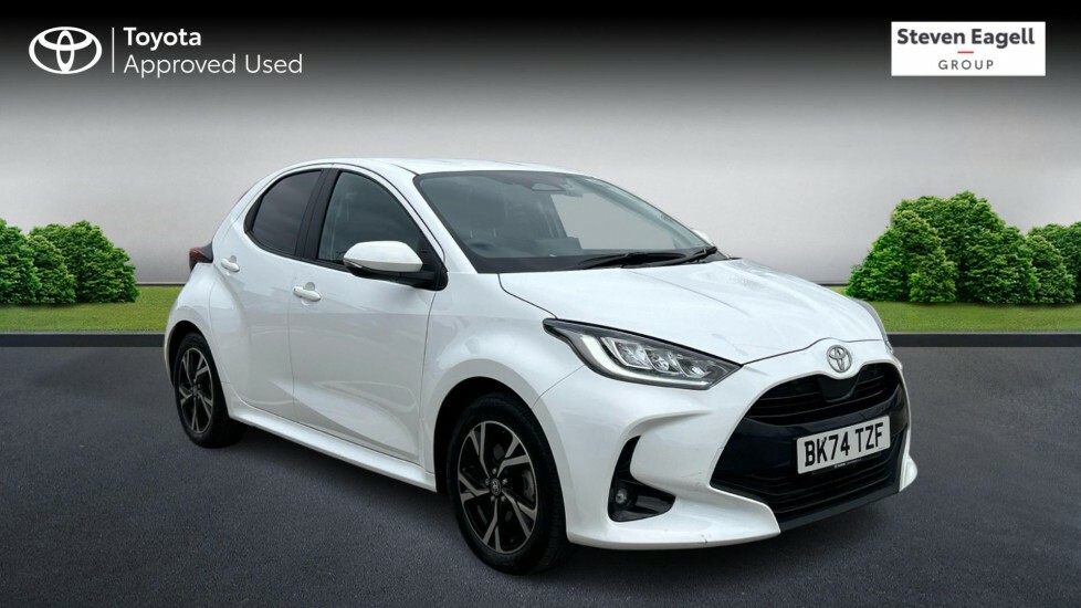 Toyota Yaris 1.5 Vvt-h Design E-cvt Euro 6 Ss White