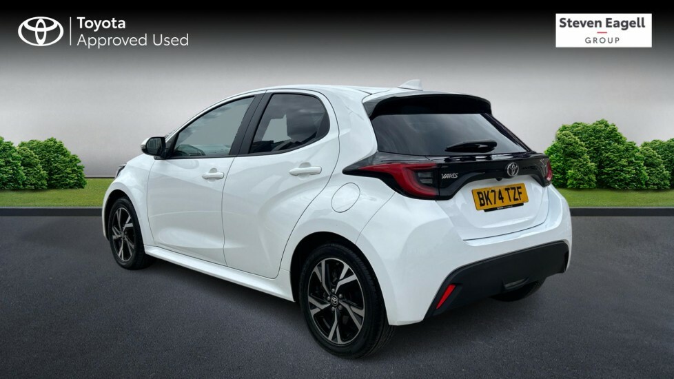 Toyota Yaris 1.5 Vvt-h Design E-cvt Euro 6 Ss BK74TZF White #4