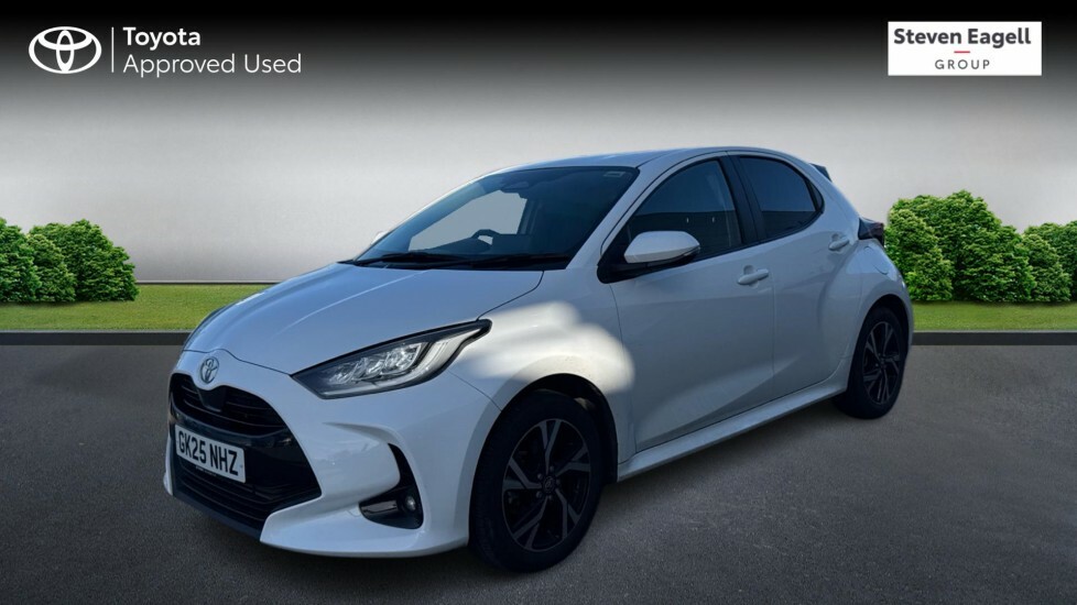 Toyota Yaris 1.5 Vvt-h Design E-cvt Euro 6 Ss GK25NHZ White #3