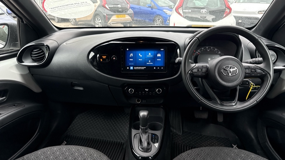 Toyota Aygo X 1.0 Vvt-i Edge X-shift Euro 6 Ss OW74BJX White #6