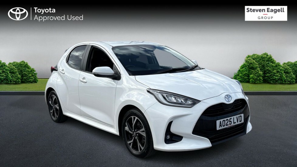 Toyota Yaris 1.5 Vvt-h Design E-cvt Euro 6 Ss White