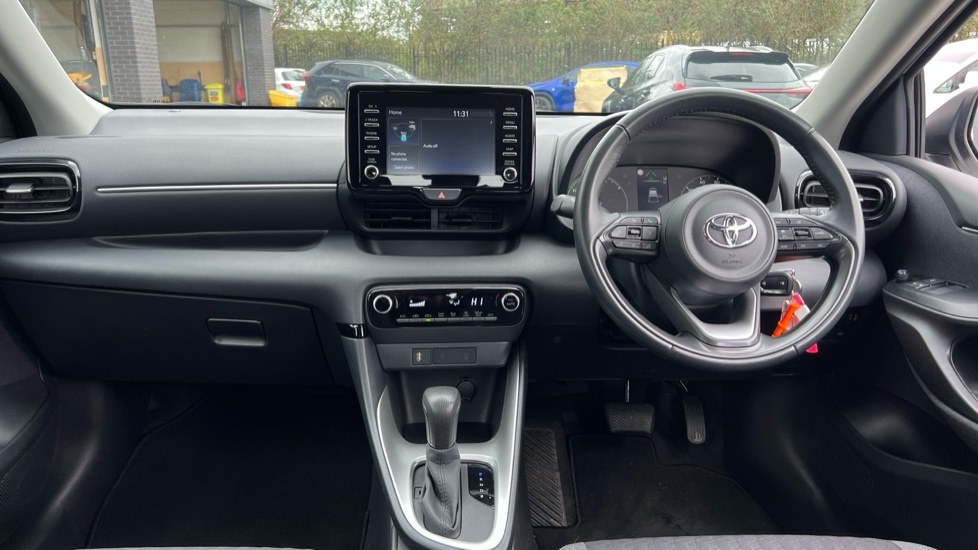 Toyota Yaris 1.5 Vvt-h Icon E-cvt Euro 6 Ss BN72YGJ White #6