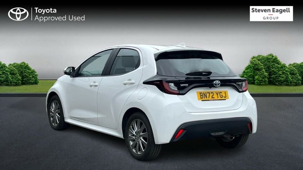 Toyota Yaris 1.5 Vvt-h Icon E-cvt Euro 6 Ss BN72YGJ White #4