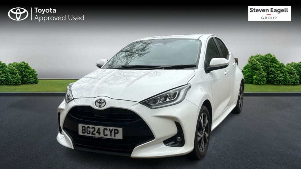 Toyota Yaris 1.5 Vvt-h Design E-cvt Euro 6 Ss BG24CYP White #3