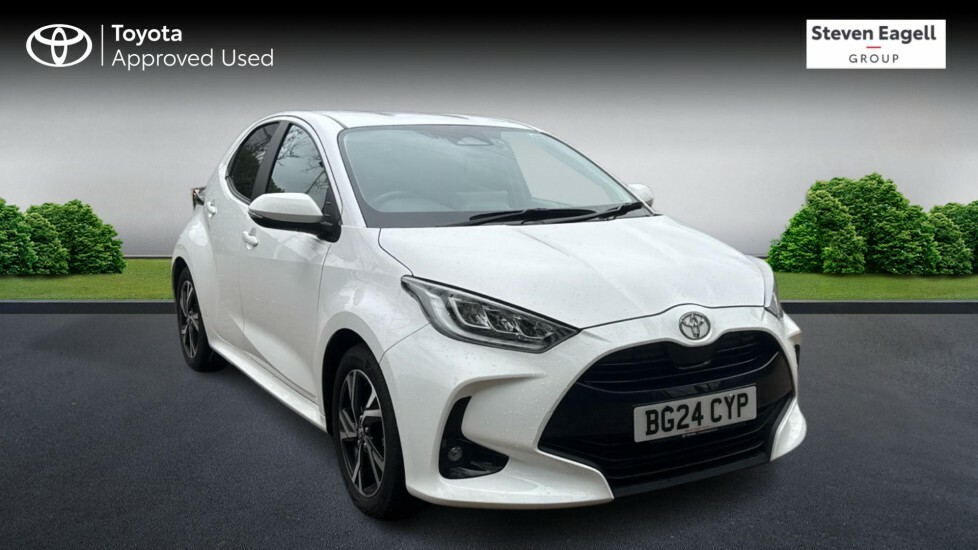 Toyota Yaris 1.5 Vvt-h Design E-cvt Euro 6 Ss White