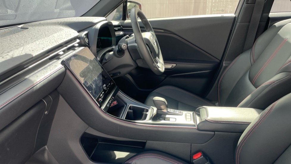 Lexus LBX 1.5 Vvt-ie Premium E-cvt Euro 6 Ss BV25ZHL Red #6