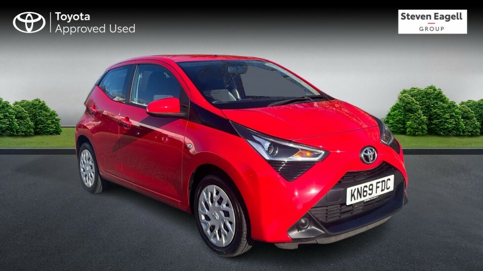 Toyota Aygo 1.0 Vvt-i X-play X-shift Euro 6 Red