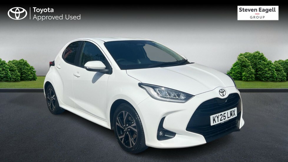 Toyota Yaris 1.5 Vvt-h Design E-cvt Euro 6 Ss White