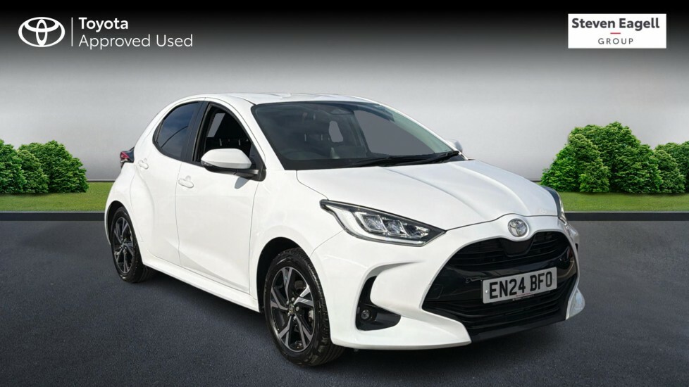 Toyota Yaris 1.5 Vvt-h Design E-cvt Euro 6 Ss White