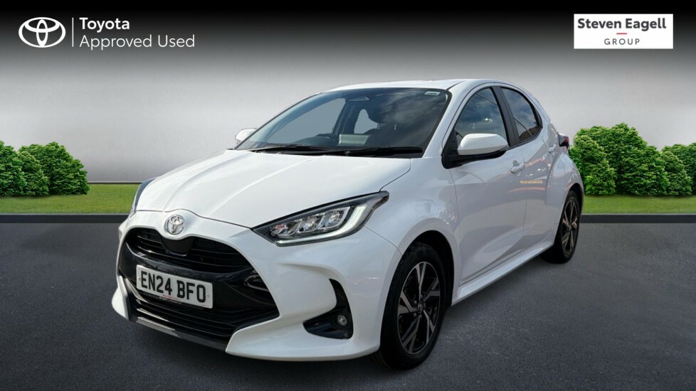Toyota Yaris 1.5 Vvt-h Design E-cvt Euro 6 Ss EN24BFO White #3