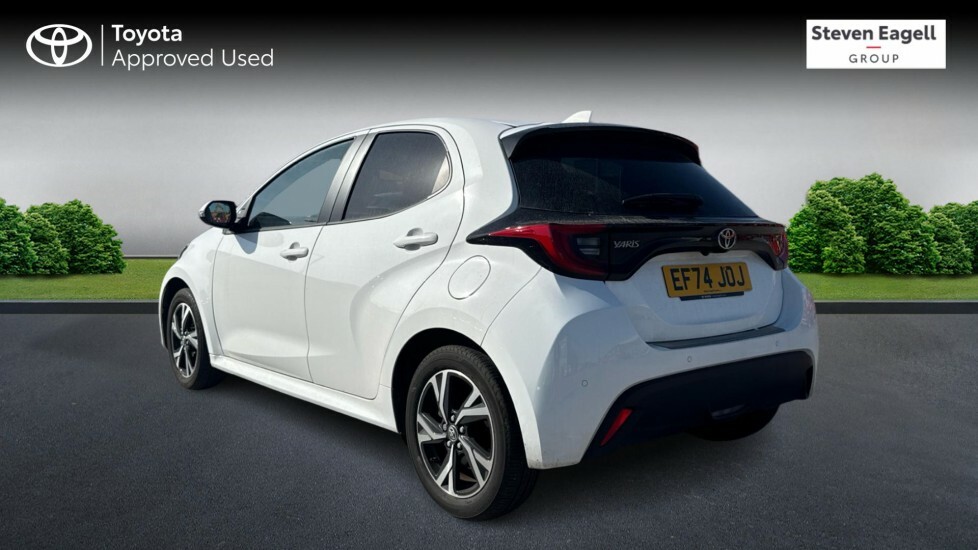 Toyota Yaris 1.5 Vvt-h Design E-cvt Euro 6 Ss EF74JOJ White #4