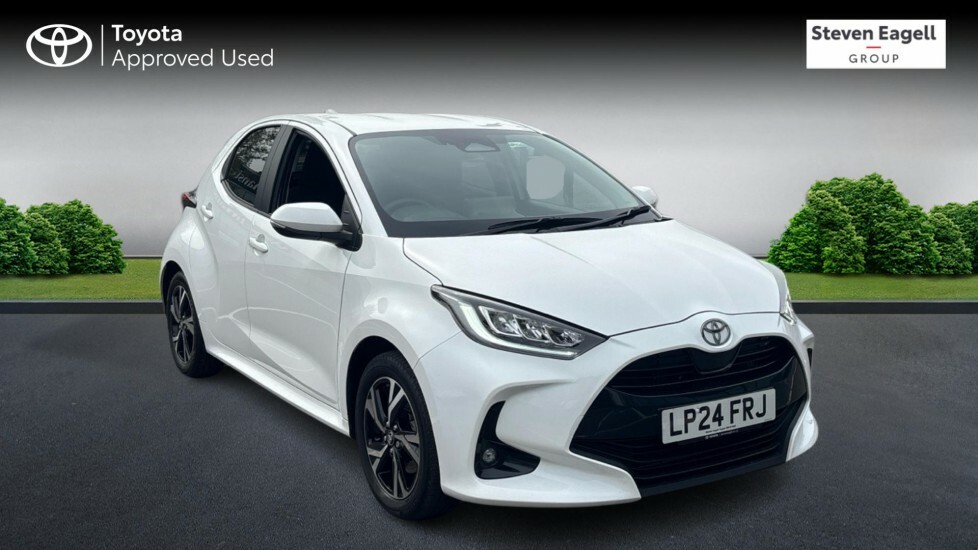 Toyota Yaris 1.5 Vvt-h Design Hatchback Hybrid E-cvt White