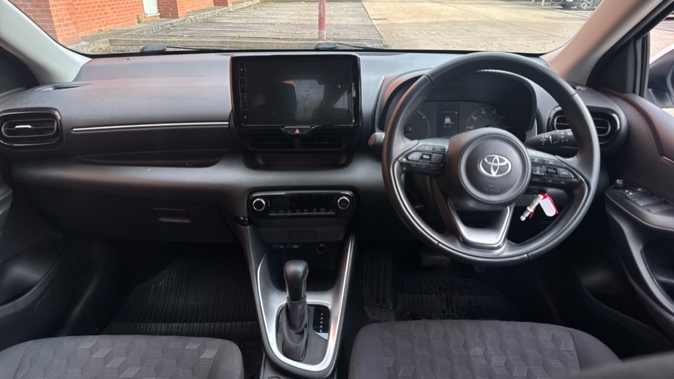 Toyota Yaris 1.5 Vvt-h Icon E-cvt Euro 6 Ss GY24CDO White #5