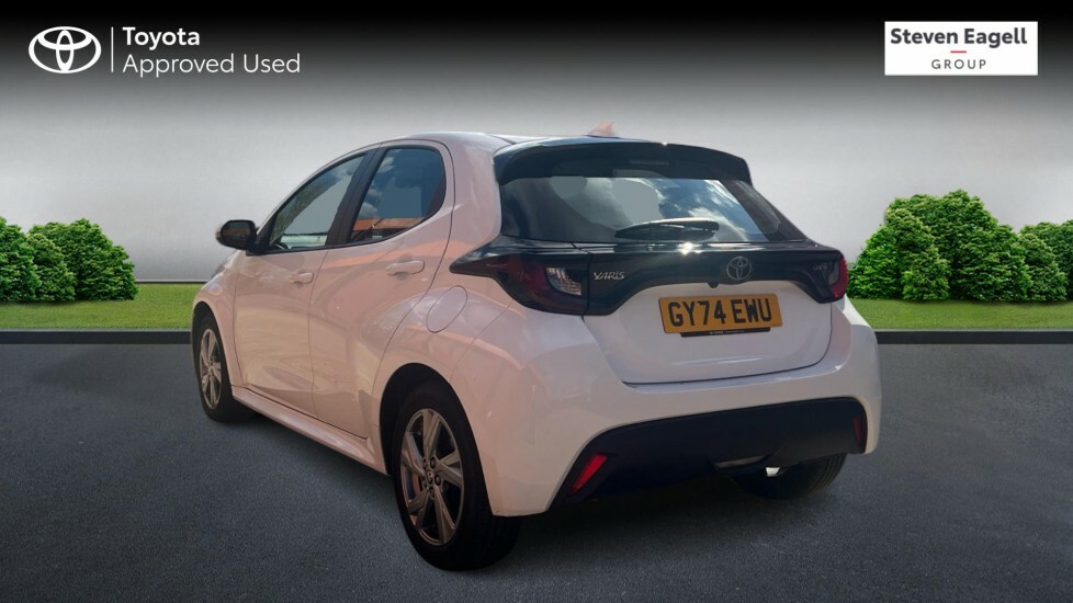 Toyota Yaris 1.5 Vvt-h Icon E-cvt Euro 6 Ss GY74EWU White #4