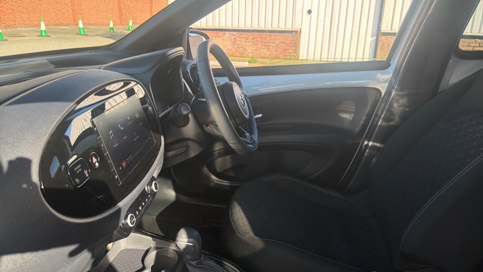 Toyota Aygo X 1.0 Vvt-i Edge X-shift Euro 6 Ss KJ24BVZ White #5