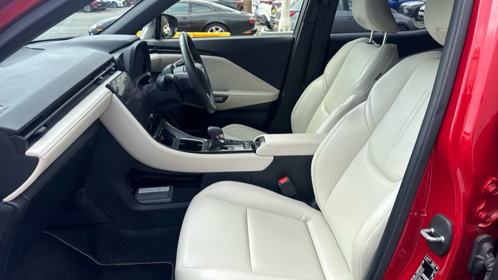 Lexus LBX 1.5 Vvt-ie Premium Plus E-cvt Euro 6 Ss AV24VCW #6