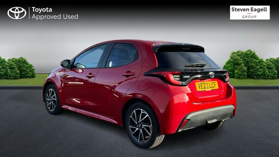 Toyota Yaris 1.5 Vvt-h Design E-cvt Euro 6 Ss VE23LCF Red #4