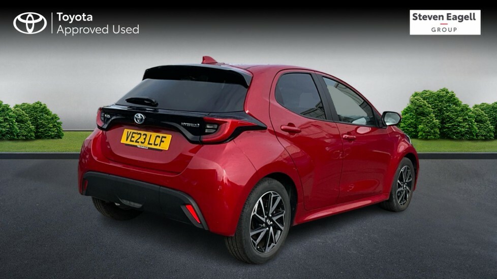 Toyota Yaris 1.5 Vvt-h Design E-cvt Euro 6 Ss VE23LCF Red #2