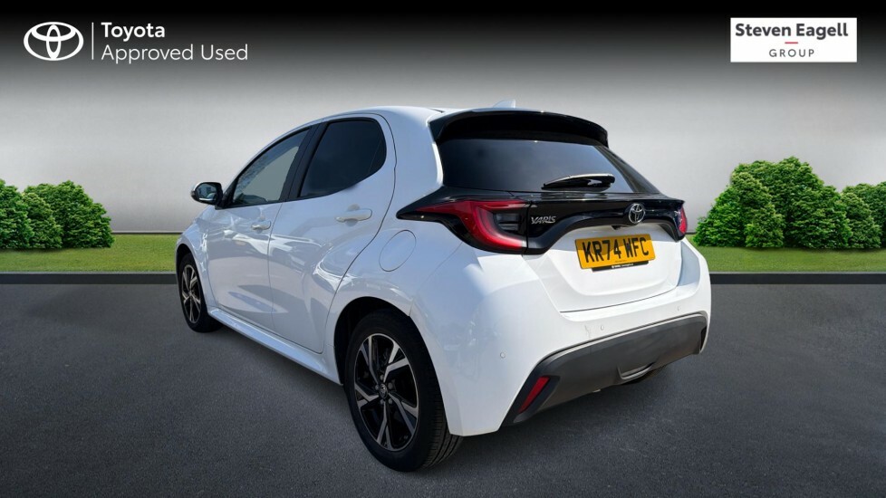 Toyota Yaris 1.5 Vvt-h Design Hatchback Hybrid E-cvt KR74WFC White #4
