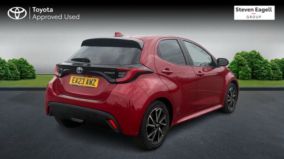 Toyota Yaris 1.5 Hybrid Design Cvt EA23AWZ Red #2