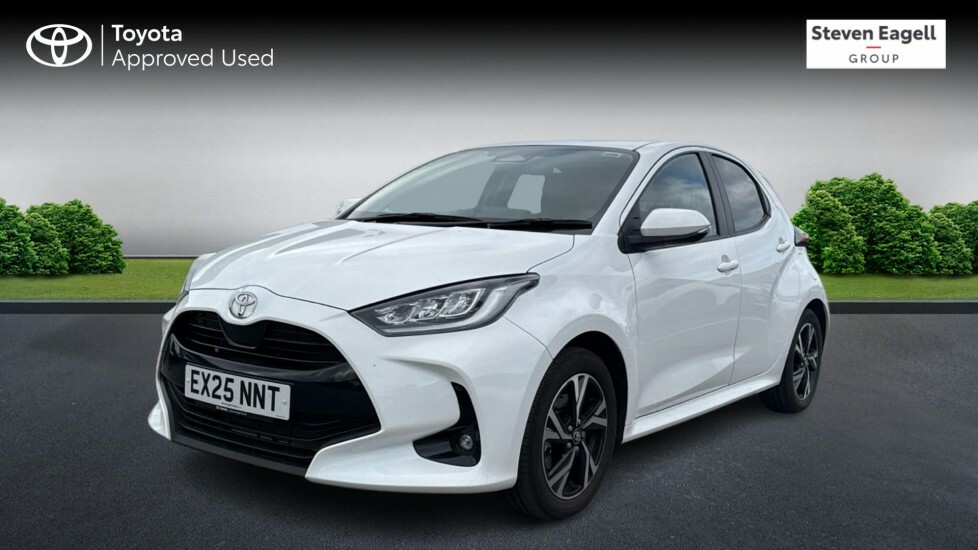 Toyota Yaris 1.5 Vvt-h Design E-cvt Euro 6 Ss EX25NNT White #3